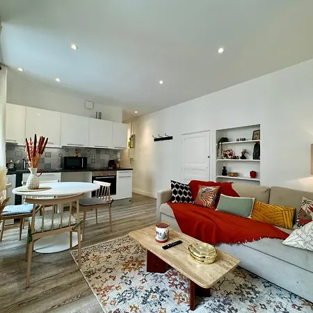 Apartment Tango *